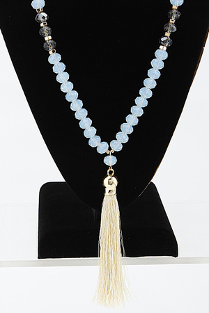 Long Beaded Necklace With Tassel Attachment 6BCD4